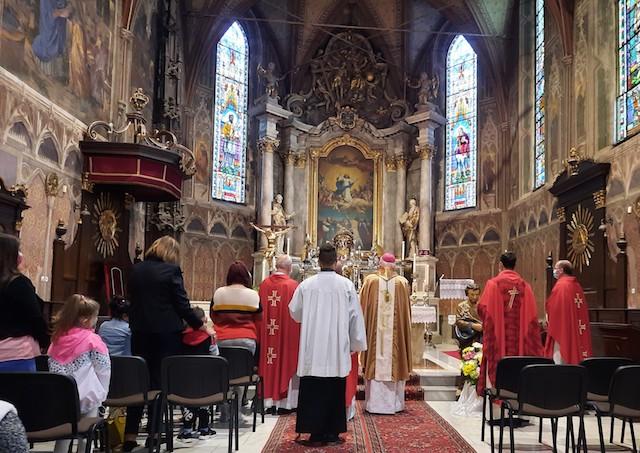 Rožňavský biskup Stolárik píše nové slovo pastiera deťom a mládeži